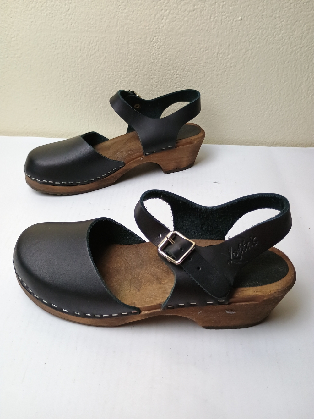 Lotta Swedish Clog Sandals 38/7 Black Italian Leather Buckle Ankle Strap Crafted
